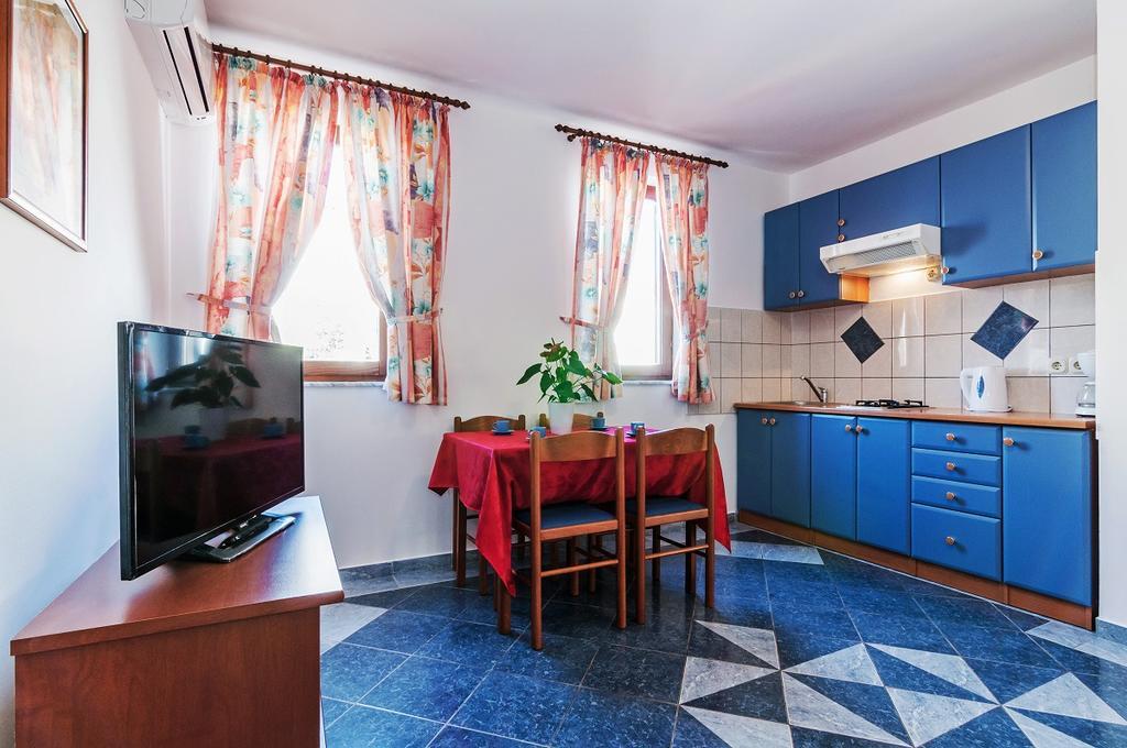 Villa Mare Apartments 비르 외부 사진